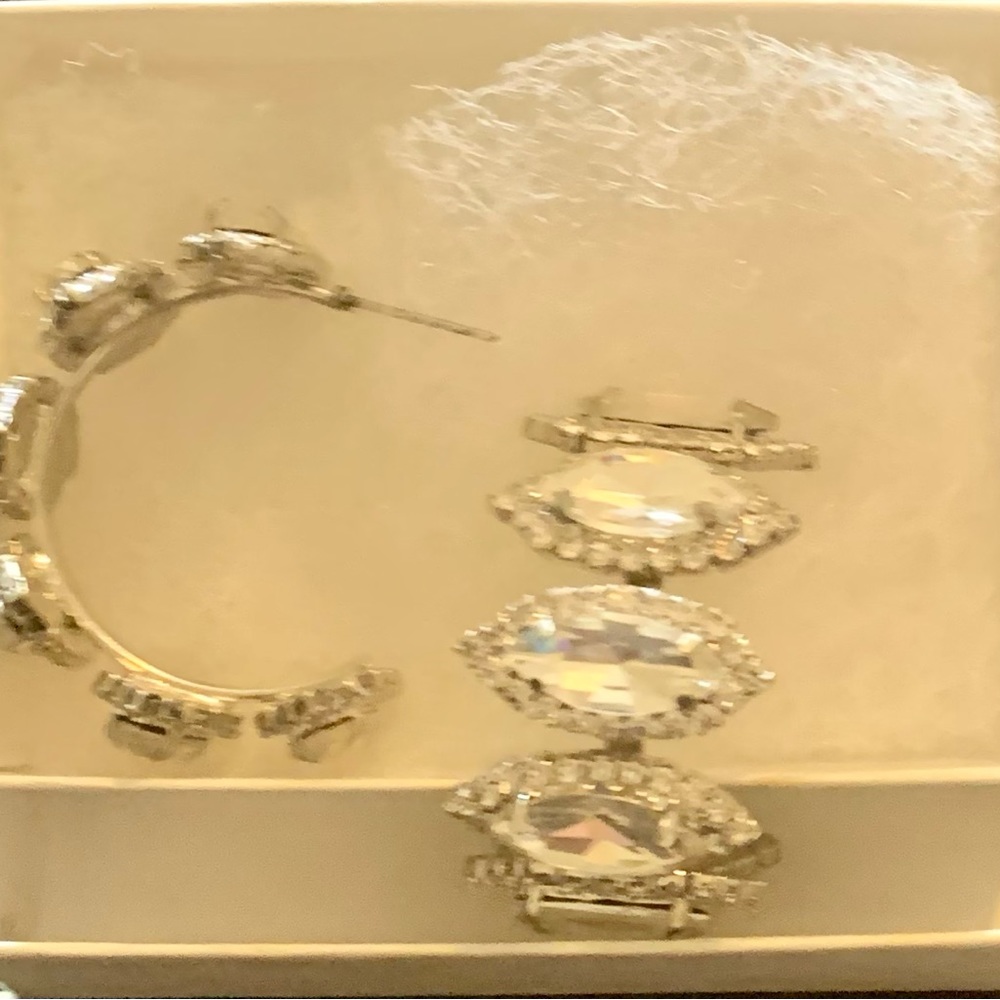 Earrings - Picture 3 of 3